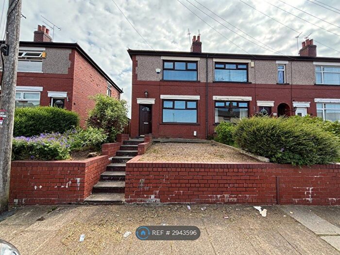 3 Bedroom Semi-Detached House To Rent In Clarendon St, Rochdale, OL16