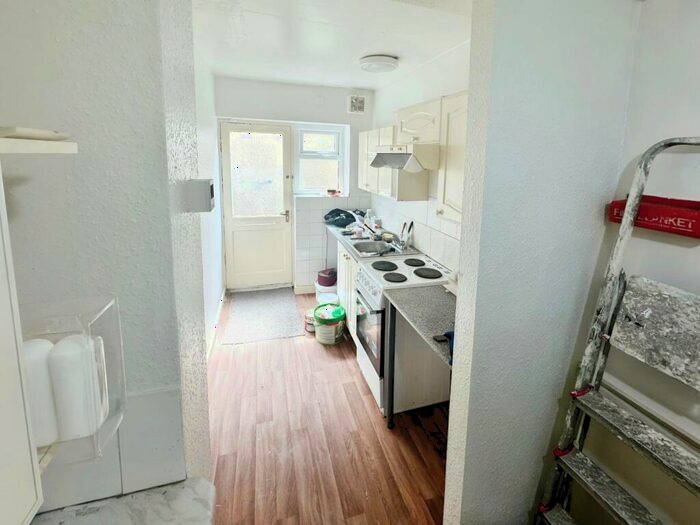 3 Bedroom Apartment To Rent In Warley Road, Blackpool, FY1