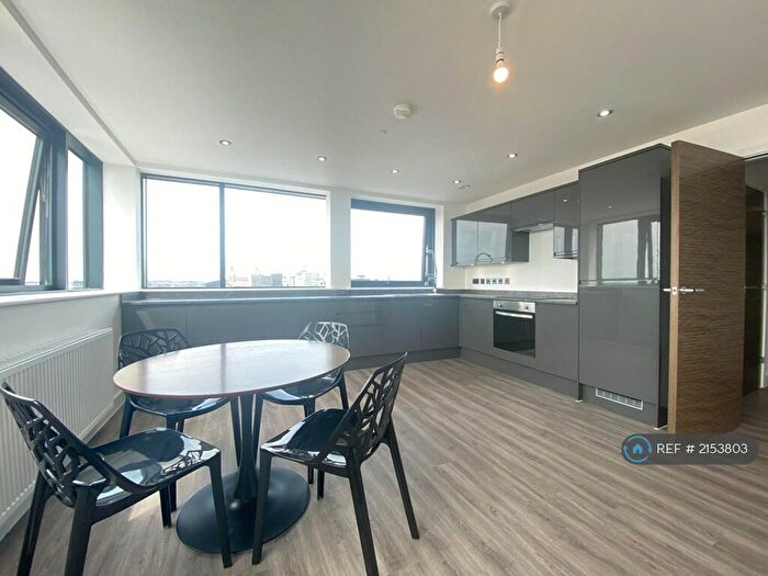 2 Bedroom Flat To Rent In Hurst Street, Liverpool, L1