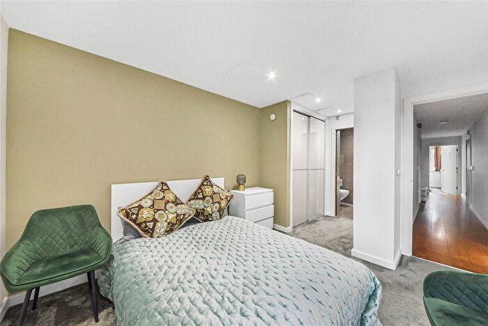 2 Bedroom Flat To Rent In Abbey Road, St John's Wood, London, NW8