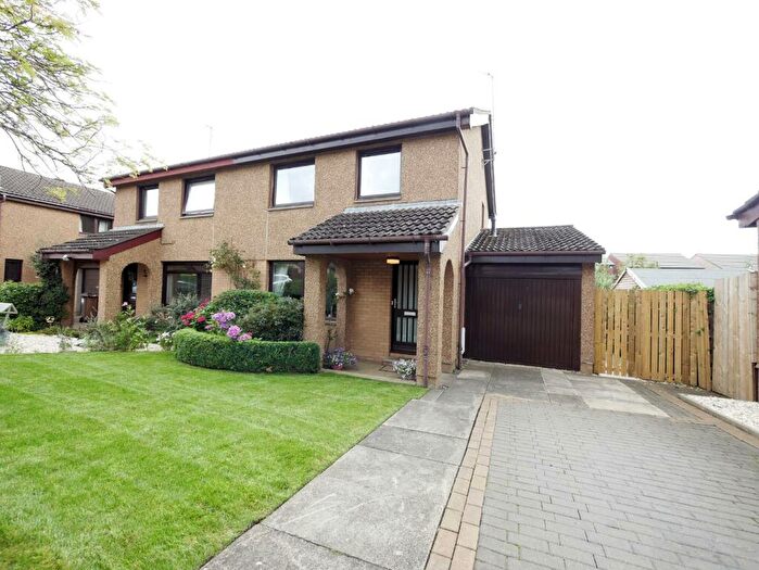 3 Bedroom Semi-Detached House To Rent In Candlemaker`s Park, Gilmerton, Edinburgh, EH17