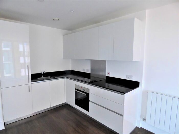 2 Bedroom Flat To Rent In Compton House Victory Parade, Woolwich Arsenal, SE18