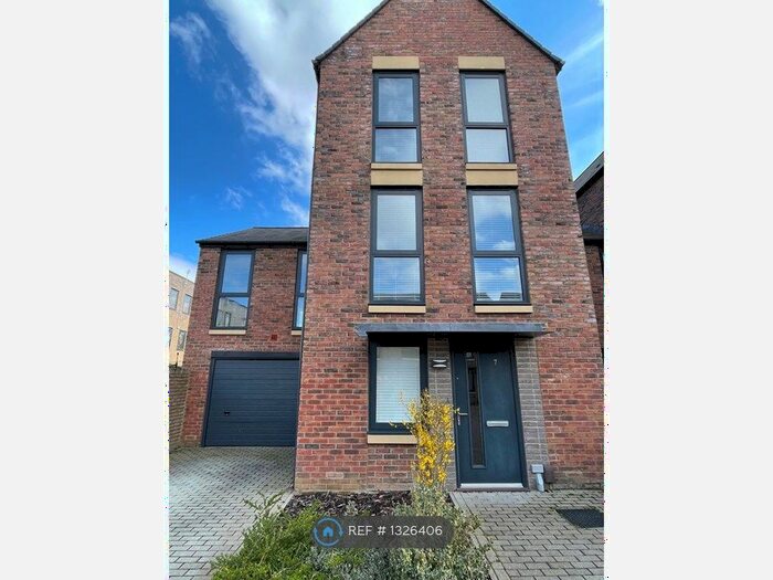 4 Bedroom End Of Terrace House To Rent In Ploughman Way, Trumpington, Cambridge, CB2