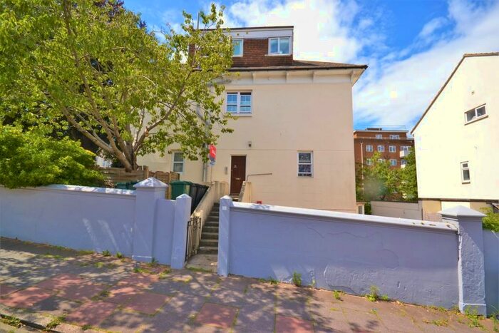 4 Bedroom Apartment To Rent In Wellington Road, Brighton, BN2