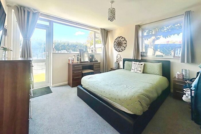 4 Bedroom Detached House For Sale In The Close, Holbury, Southampton, SO45