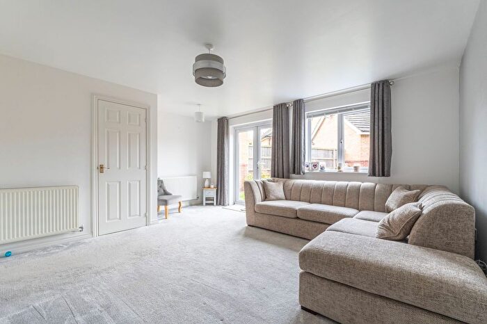 3 Bedroom End Of Terrace House For Sale In Dunnock Drive, Costessey, Norwich, NR8