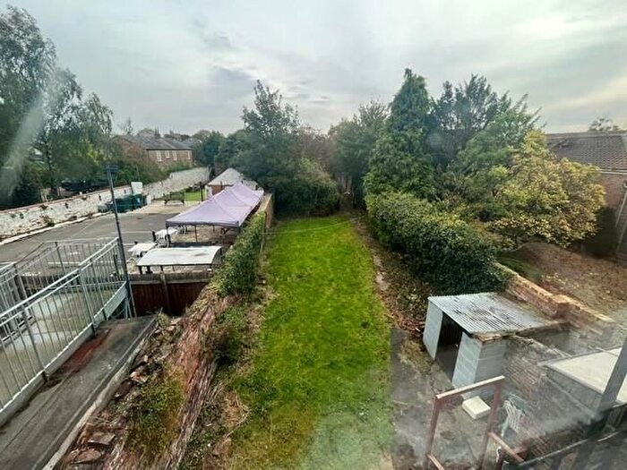 1 Bedroom Flat To Rent In Apartment, Holly House, YO10