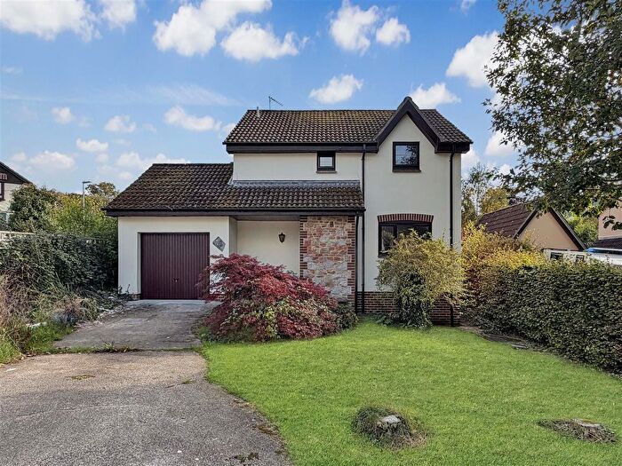 3 Bedroom Detached House For Sale In Reynell Road, Ogwell, TQ12