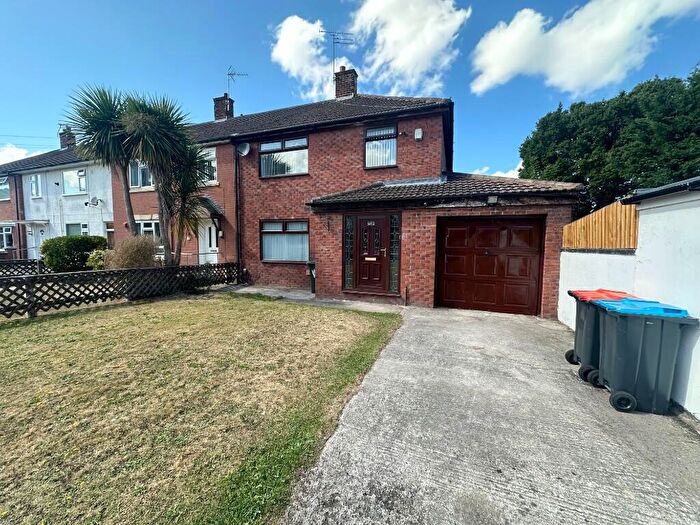 3 Bedroom End Of Terrace House For Sale In Thamesdale, Whitby, CH65