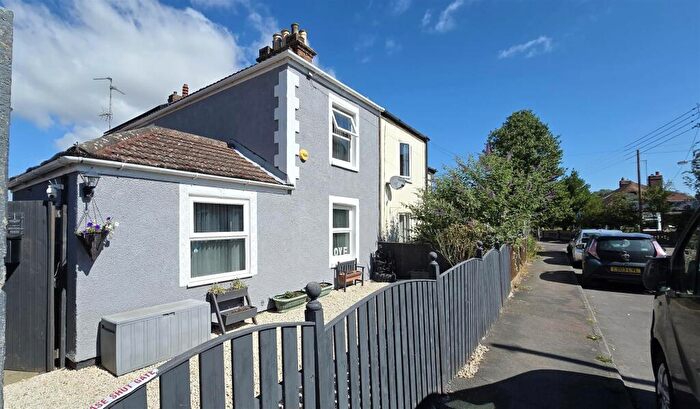 3 Bedroom Semi-Detached House For Sale In Church Street, Sutton Bridge, PE12
