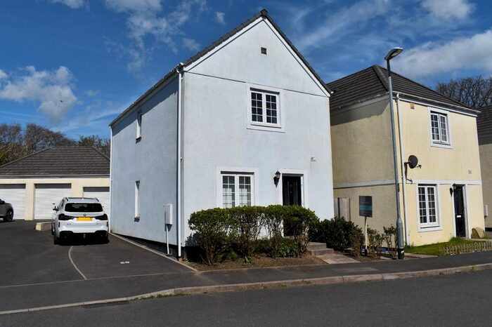 3 Bedroom Detached House To Rent In Round Ring Gardens, Penryn, TR10