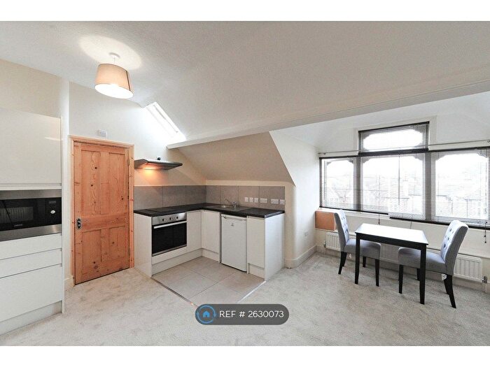 Studio To Rent In Bridgefield Road, Sutton, SM1