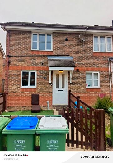 2 Bedroom Semi-Detached House To Rent In London, SE28