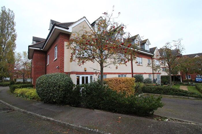 2 Bedroom Flat To Rent In Coy Court, Aylesbury, HP20