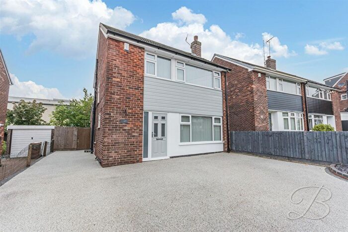 3 Bedroom Detached House For Sale In Fairholme Drive, Mansfield, NG19