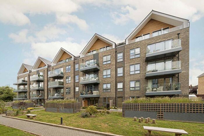 2 Bedroom Flat For Sale In Antoinette Close, Kingston Upon Thames, KT1