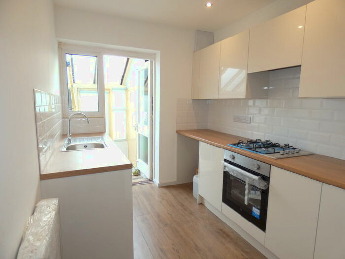 3 Bedroom Terraced House To Rent In Kinross Crescent, PO6