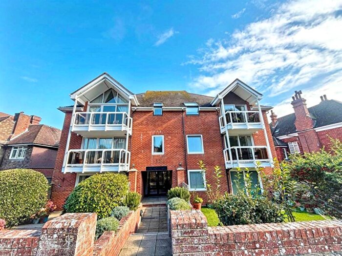 2 Bedroom Flat For Sale In Silverdale Road, Eastbourne, BN20