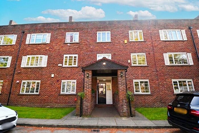2 Bedroom Flat For Sale In Bevill Square, Salford, M3