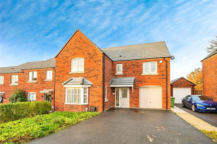 4 Bedroom Detached House For Sale In Columbine Road, Droitwich, Worcestershire, WR9