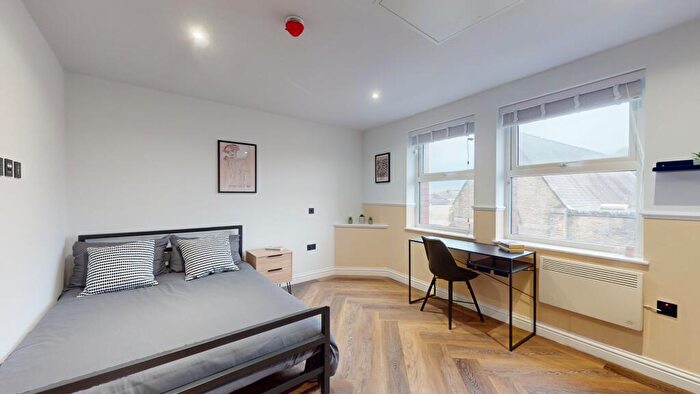 1 Bedroom Flat To Rent In Thurloe Street, M14