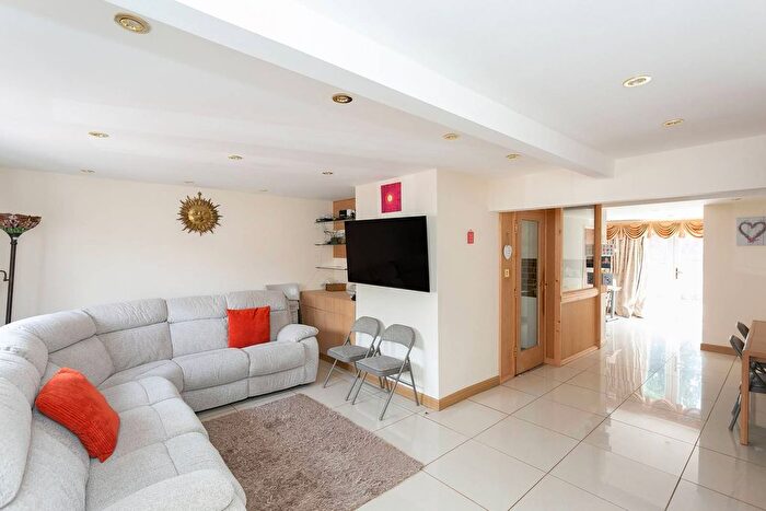 3 Bedroom Terraced House To Rent In , Bushey, Carpenders Park, WD19