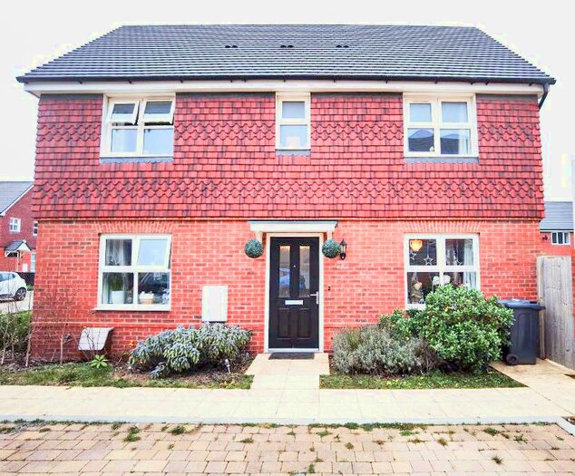 3 Bedroom End Of Terrace House To Rent In Blackthorn Road, Andover, SP11