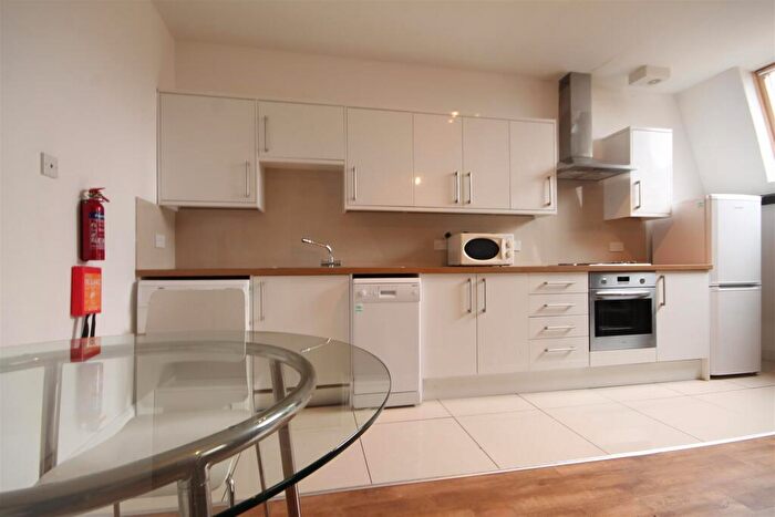3 Bedroom Apartment To Rent In St Andrews Street, City Centre, NE1