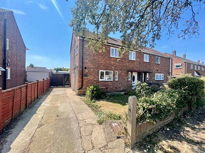 3 Bedroom Semi Detached House For Sale In Eastern Avenue, Peterborough, PE1