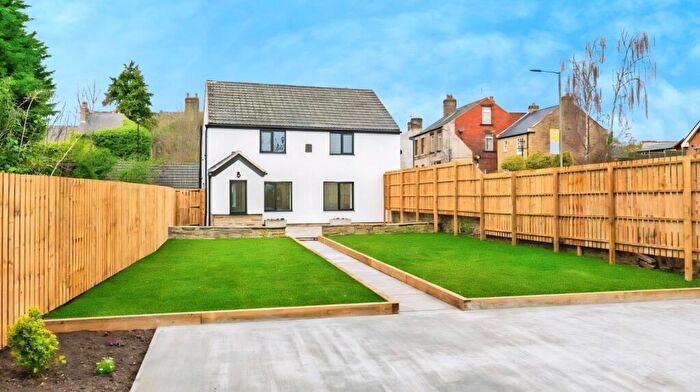 4 Bedroom Detached House To Rent In High Street, Ecclesfield, Sheffield, S35