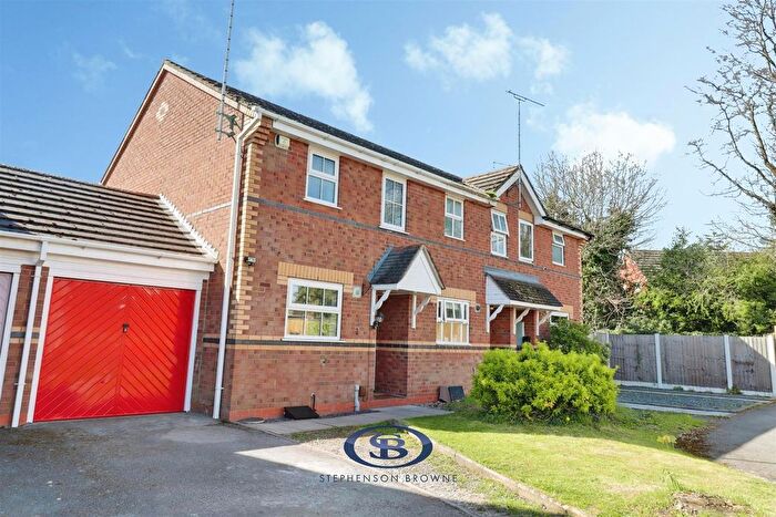 2 Bedroom Mews For Sale In Lawrence Close, Elworth, Sandbach, CW11