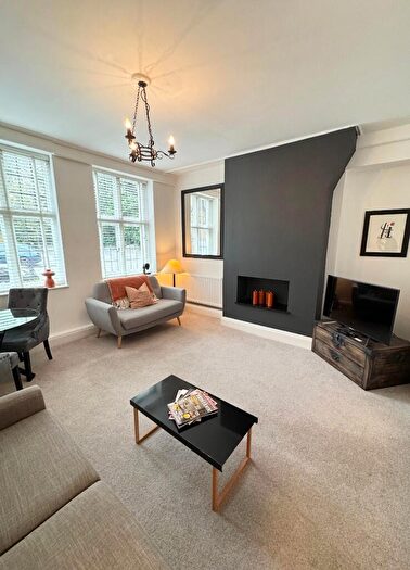 2 Bedroom Apartment To Rent In Highfields, Marlow, Buckinghamshire, SL7
