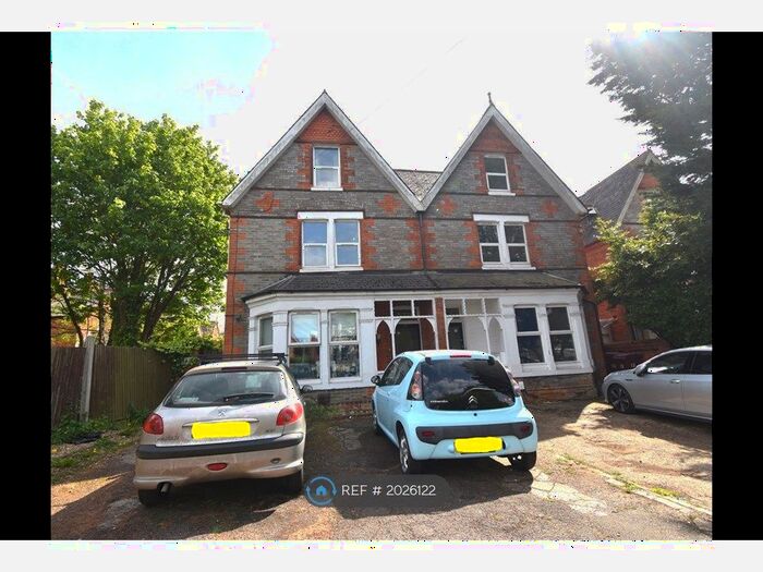 6 Bedroom Terraced House To Rent In Christchurch Road, Reading, RG2