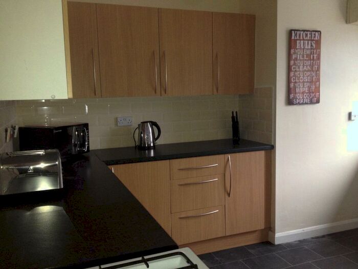 6 Bedroom Detached House To Rent In George Road, West Bridgford, NG2