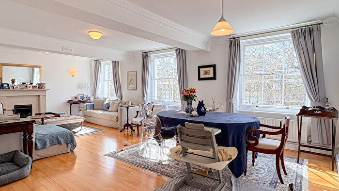 2 Bedroom Flat To Rent In Marleybone, London, W1H