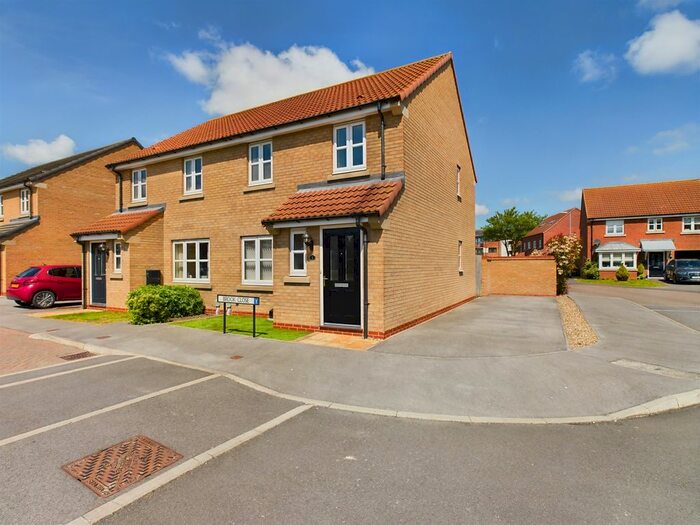 3 Bedroom Semi-Detached House To Rent In Brook Close, Beverley Parklands, HU17