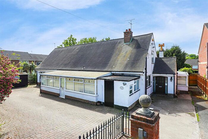 5 Bedroom Detached Bungalow For Sale In Cavendish Road, Carlton, Nottinghamshire, NG4