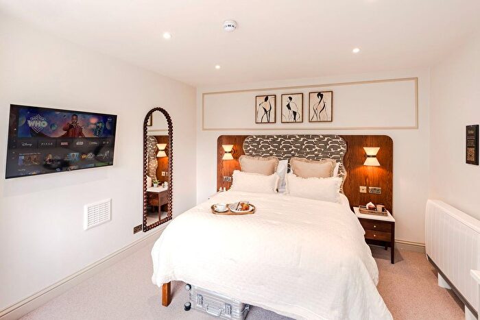 Studio To Rent In Earl's Court, SW5