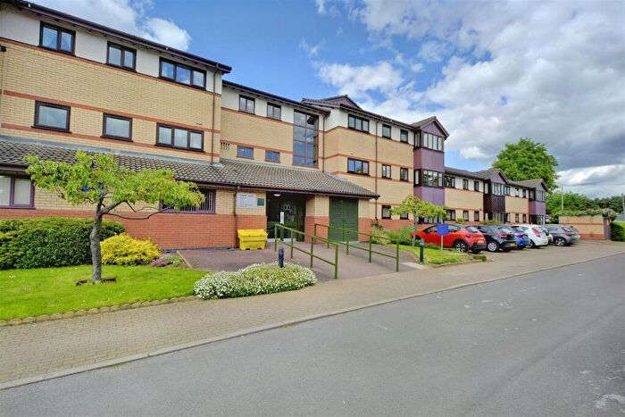 2 Bedroom Flat For Sale In Sandby Court, Beeston, Nottingham, NG9