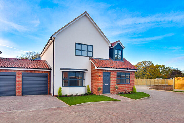 3 Bedroom Detached House For Sale In Sabre Close, Stebbing Green, CM6