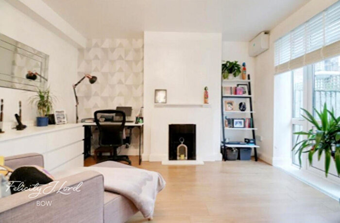 Studio To Rent In Talwin Street, London, E3