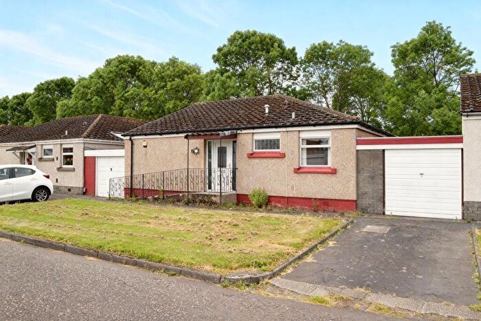 3 Bedroom Bungalow For Sale In Grampian Crescent, Grangemouth, FK3