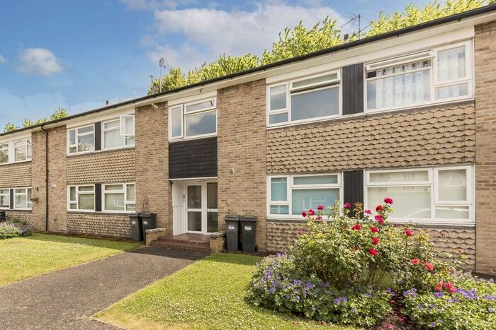 1 Bedroom Flat To Rent In Staveley Gardens, London, W4