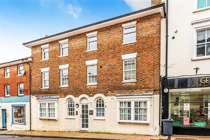 2 Bedroom Apartment For Sale In Bridge Street, Leatherhead, KT22
