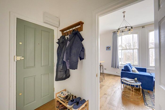 2 Bedroom Flat For Sale In Manor Park, Hither Green, London, SE13