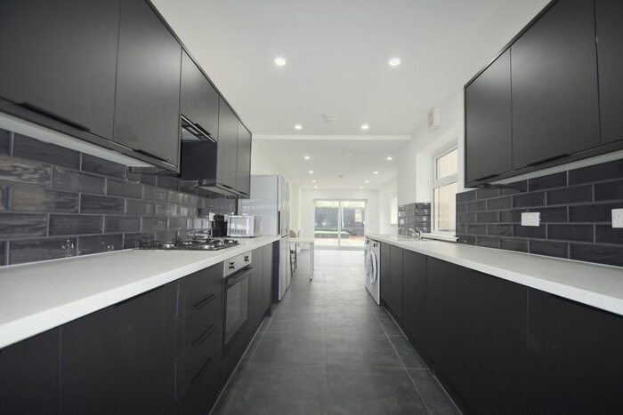 10 Bedroom Terraced House To Rent In Woodville Road, Cathays, CF24