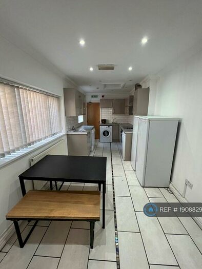 5 Bedroom Terraced House To Rent In Woodville Road, Cardiff, CF24