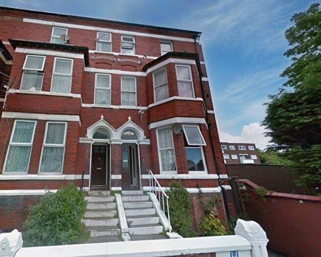 5 Bedroom Semi Detached House For Sale In Castle Walk, Southport, Merseyside, PR8