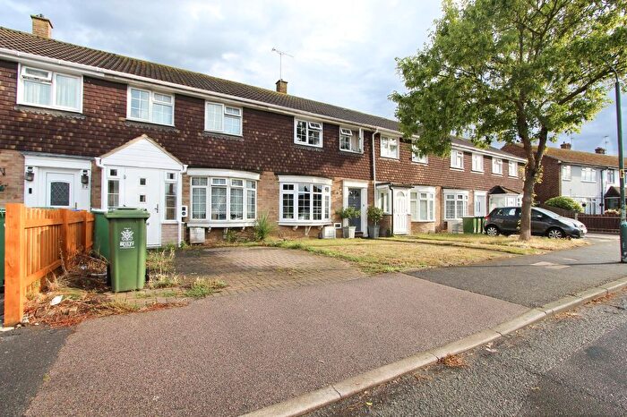 3 Bedroom Terraced House For Sale In Hazel Drive, Erith, DA8