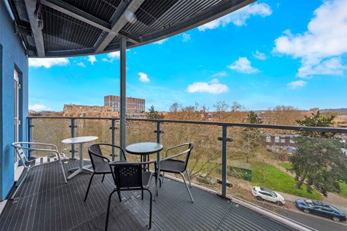 2 Bedroom Flat To Rent In Heritage Avenue, London, NW9